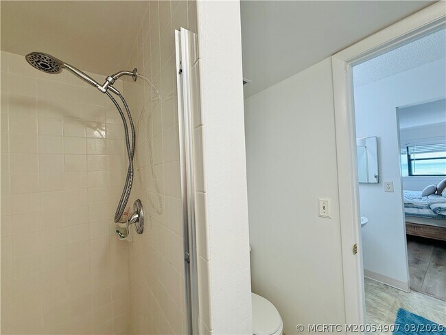 Building Photo - 7410 S Ocean Dr