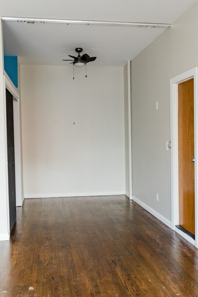 Building Photo - Spectacular Studio Located Where Brooklyn Heights Meets Cobble Hill!