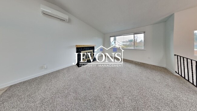 Building Photo - 6114 N 49th St
