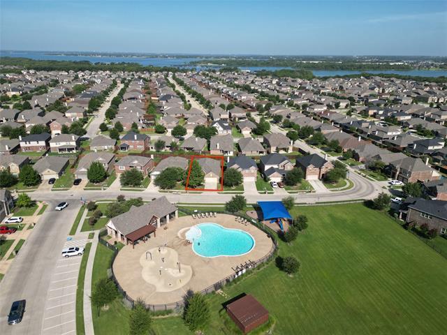 Building Photo - 5012 Seashore Ln