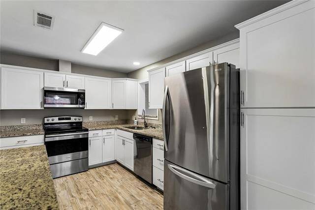 Building Photo - 1517 Ridgecrest Dr