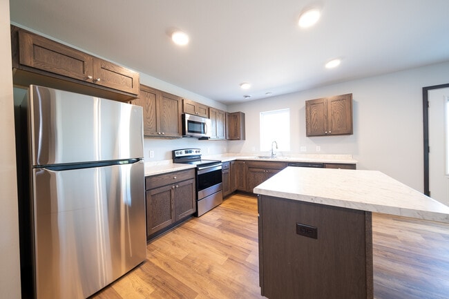 Building Photo - 668 4th Cir Dr SW