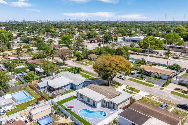 Building Photo - 7051 Tyler St