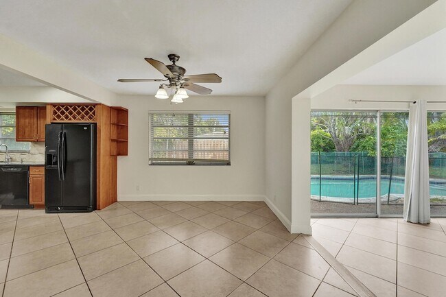 Building Photo - 4721 Sarazen Dr