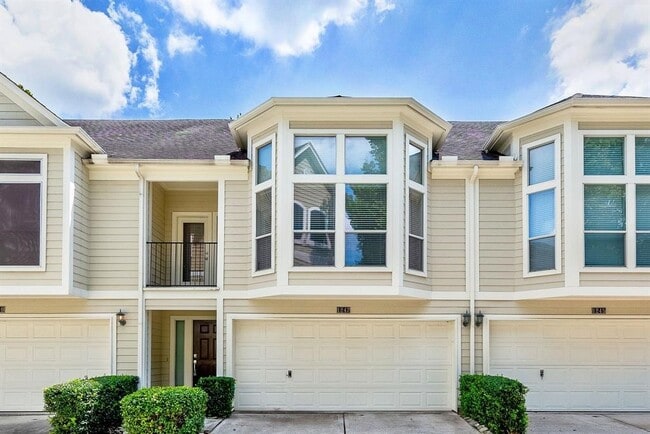 Building Photo - 1247 W 17th St