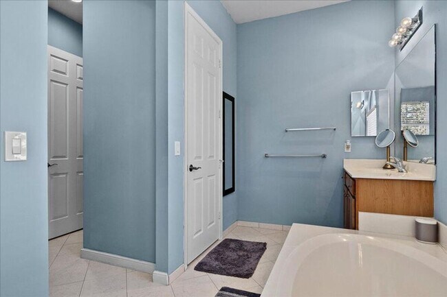 Building Photo - 82 Stoney Dr