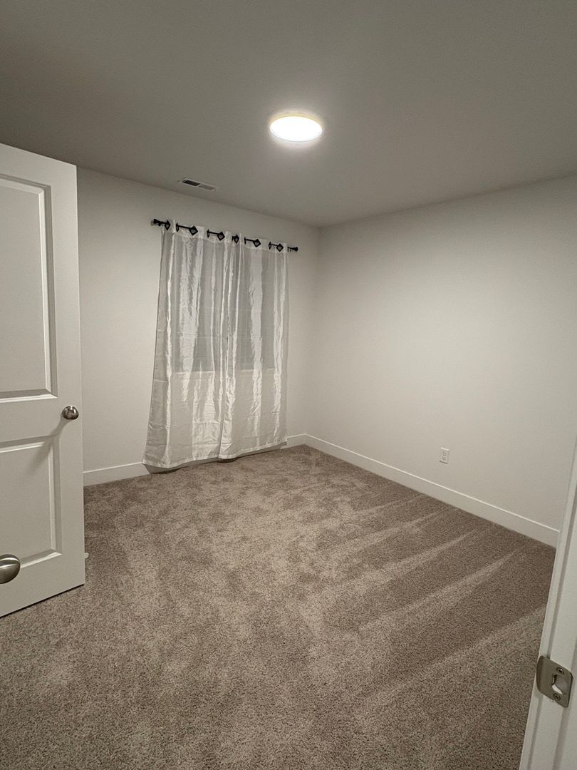 Building Photo - 2075 E Canyonlands Ln