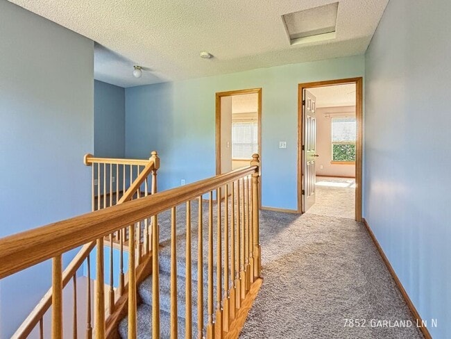 Building Photo - 7852 Garland Ln N