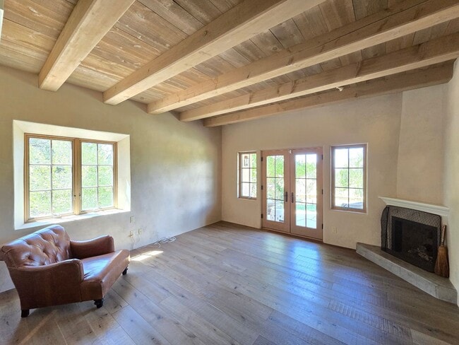 Building Photo - 3876 Old Santa Fe Trail