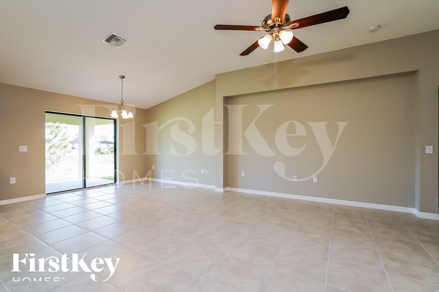 Building Photo - 2616 30th St SW