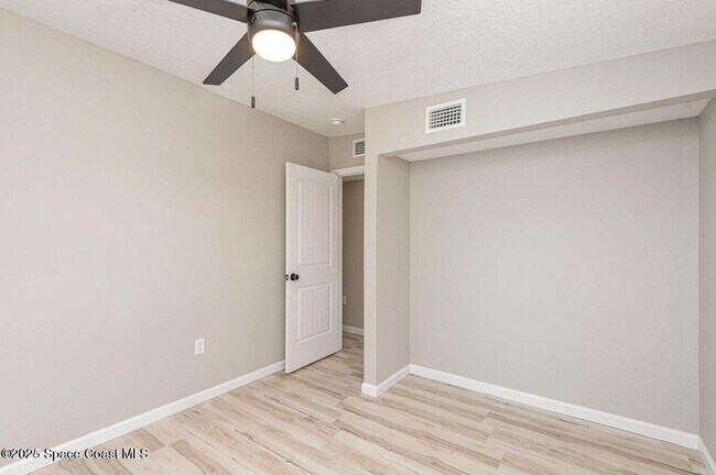 Building Photo - 2626 Sarno Rd