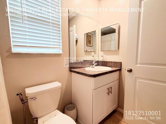 Building Photo - 7026 Samuel Ivy Dr