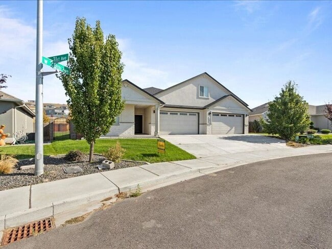 Building Photo - 7002 W 28th Ave