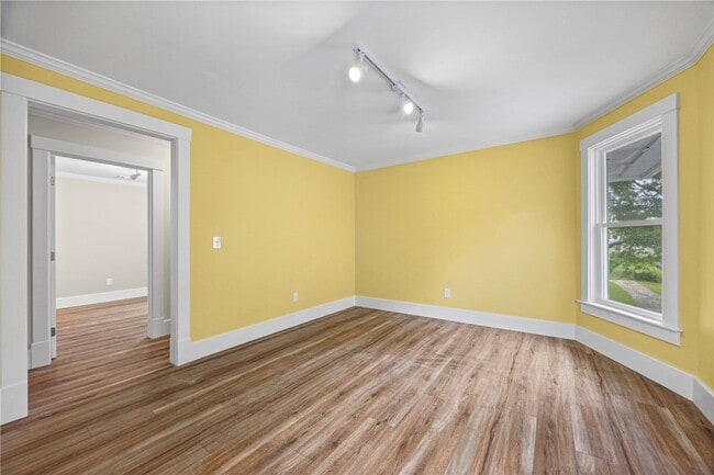 Building Photo - 185 Columbia Ave