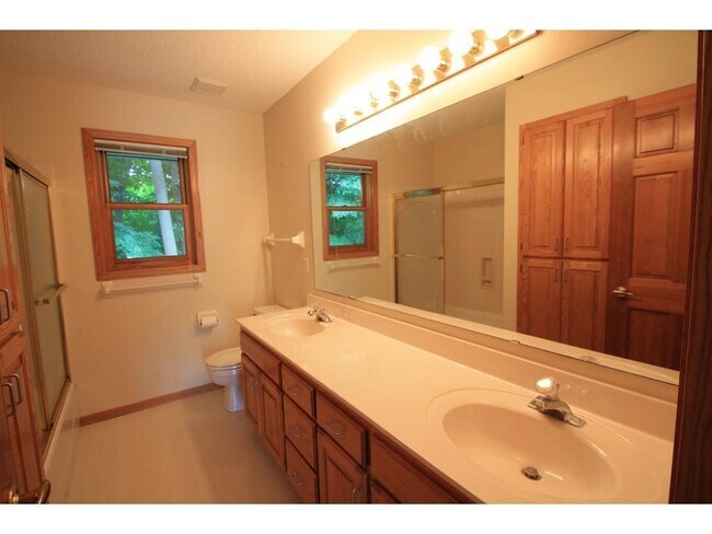 Building Photo - 19015 31st Pl N