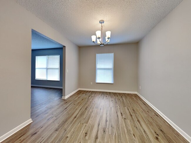 Building Photo - 2810 Bellwood Dr