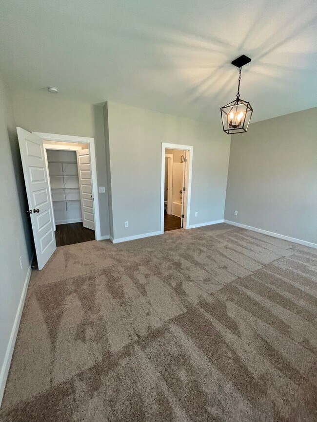 Building Photo - Home for Rent in Tuscaloosa, AL!!! View wi...
