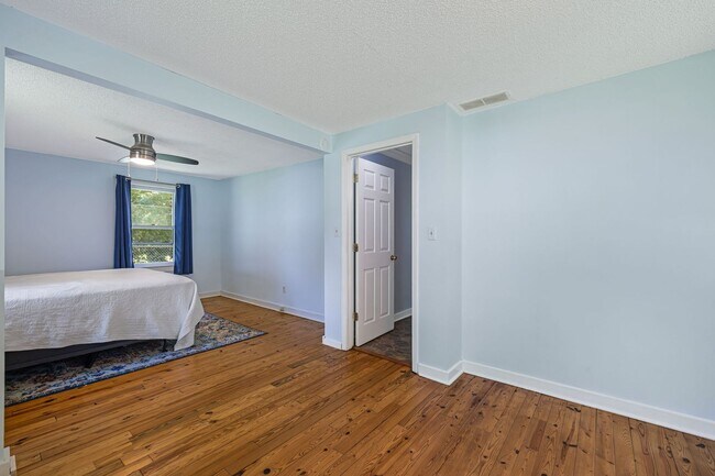 Building Photo - 513 Hiawassee Ave