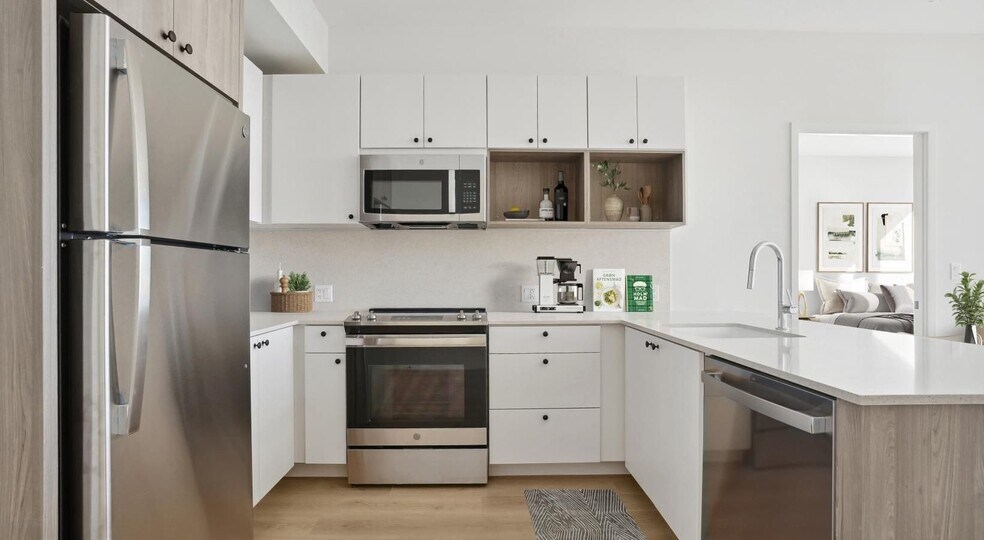 Building Photo - 215 Grove St