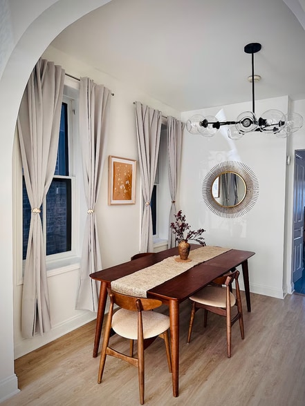 Primary Photo - 2014 N Oakley Ave