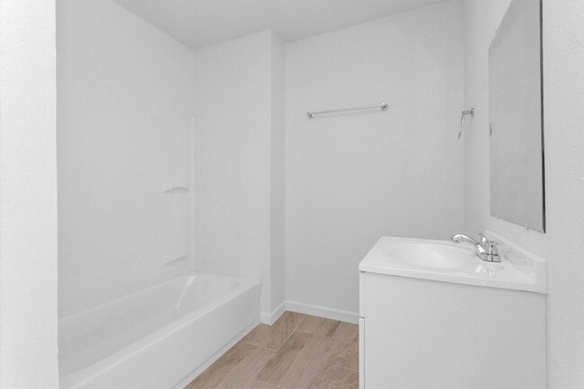 Building Photo - 16016 Green Manor Dr