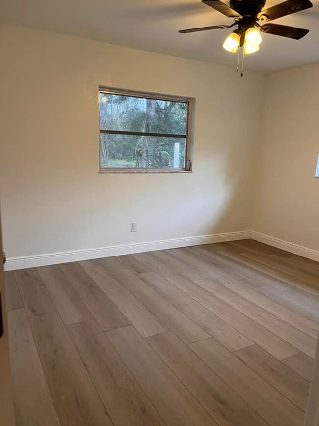 Building Photo - Beautiful fully remodeled home!