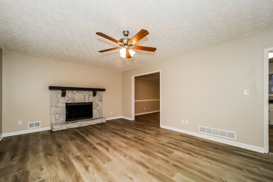 Building Photo - 2920 Sandstone Trail