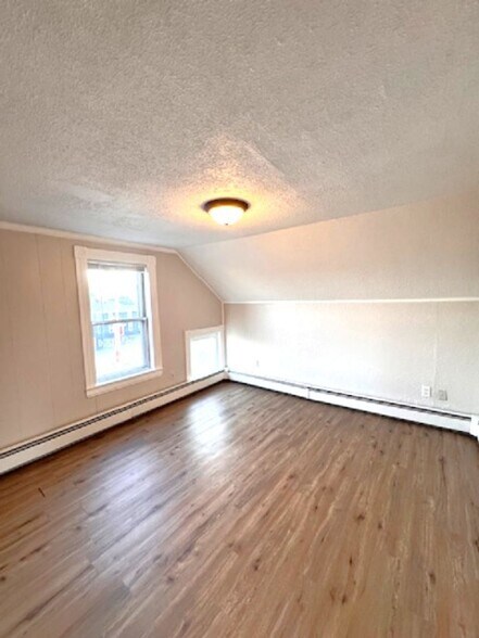 Building Photo - 7-9 Spring Street