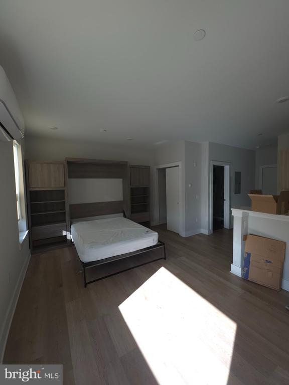 Building Photo - 3503 Midvale Ave