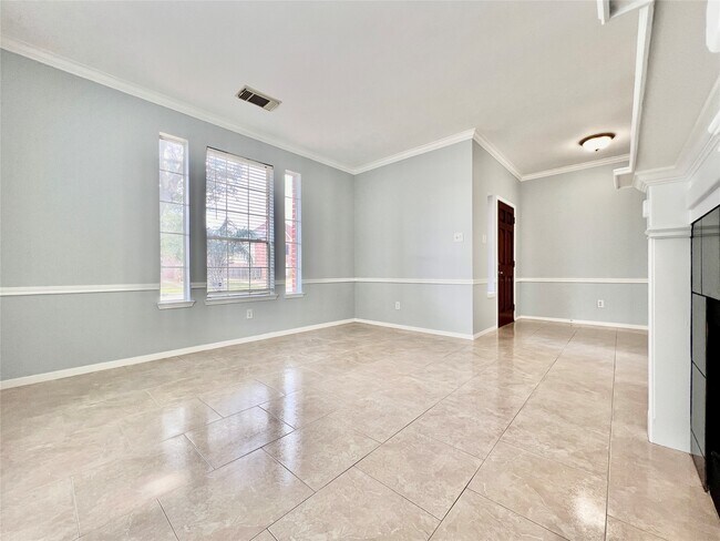 Building Photo - 3311 Whitebud Dr