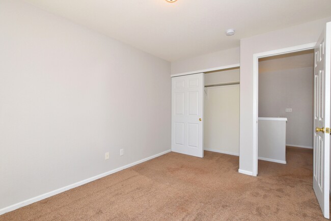 Building Photo - 2203 Copper Creek Dr
