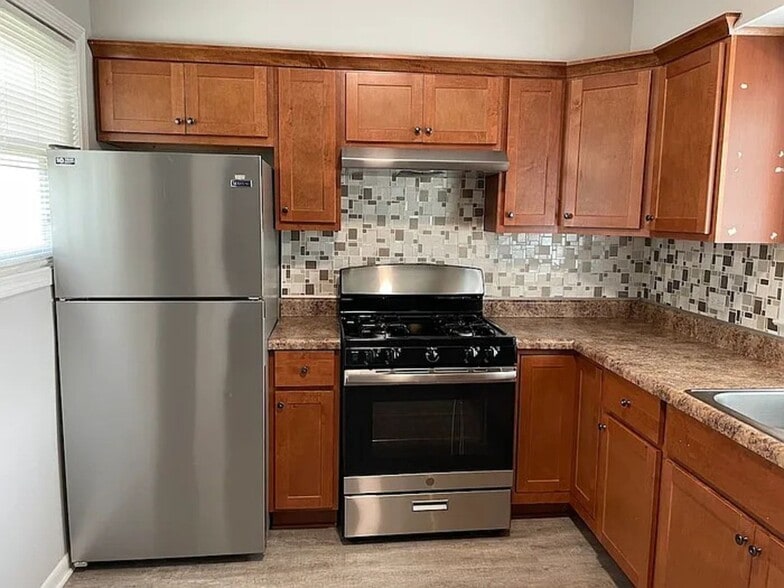 Building Photo - 1205 Dayton St SW