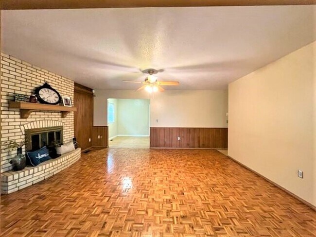 Building Photo - 1112 SW 67th St