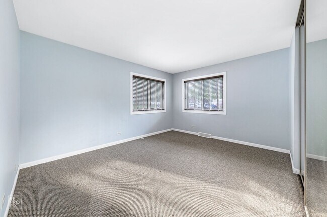 Building Photo - Roselle Two Bed Ranch