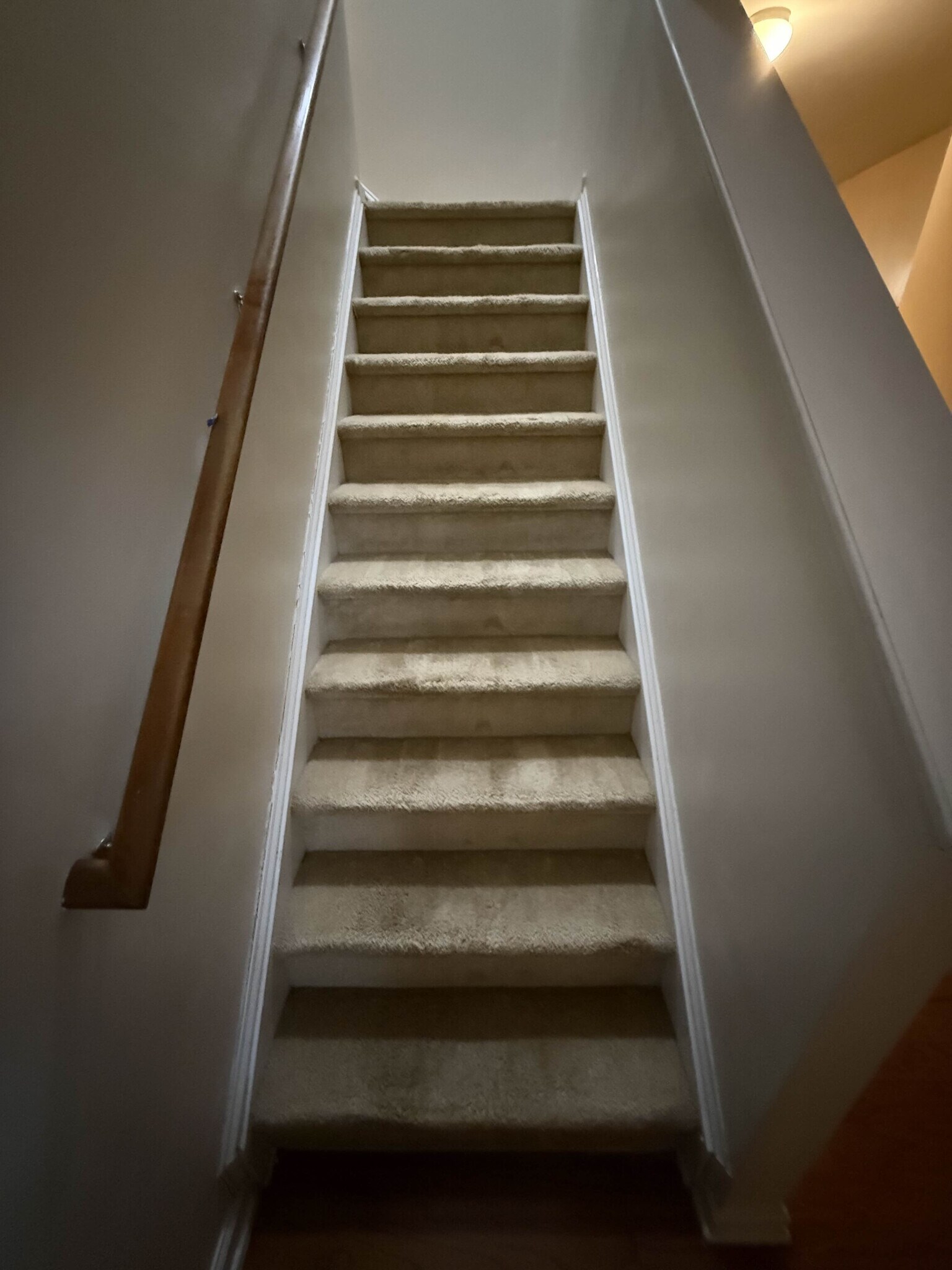 Building Photo - Room in House on Genlee Dr