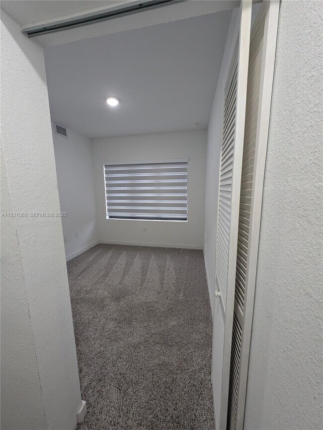 Building Photo - 26124 SW 146th Ave