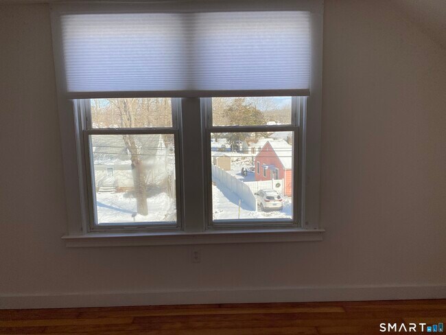 Building Photo - 51 Indian Neck Ave