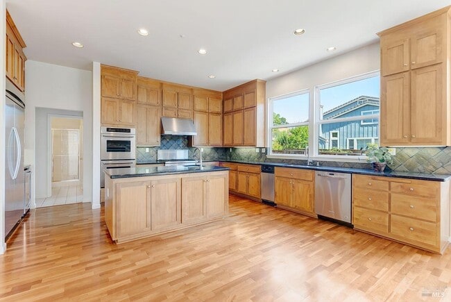 Building Photo - 205 Saddle Wood Dr