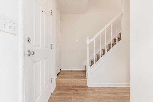 Building Photo - 8407 Covered Wagon Ct