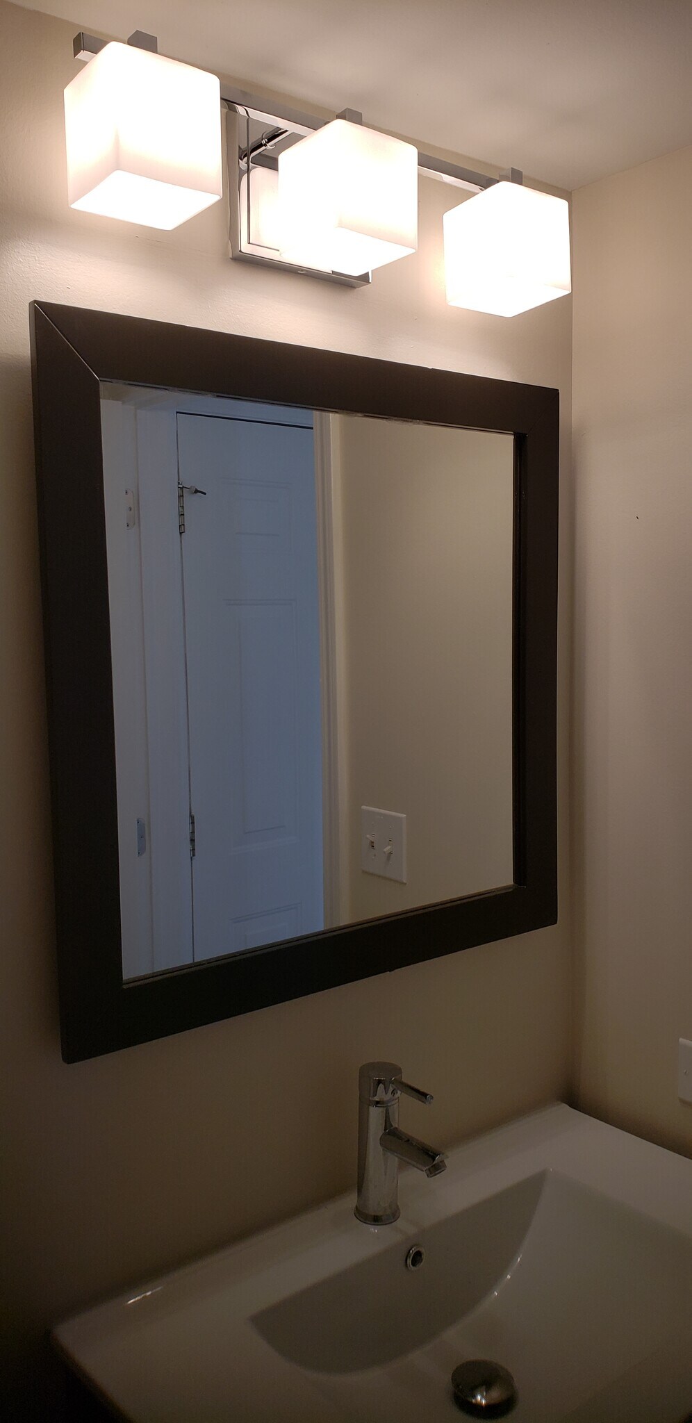 Building Photo - 9030 W Heathwood Cir