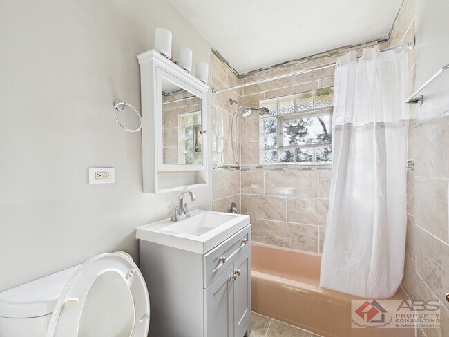 Building Photo - 755 Dulles Rd