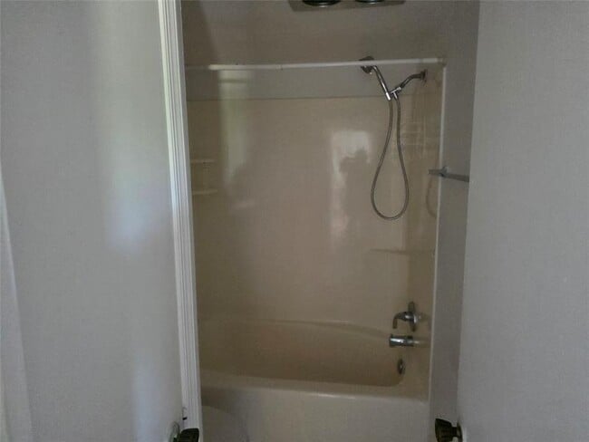 Building Photo - 959 SE 2nd Ave