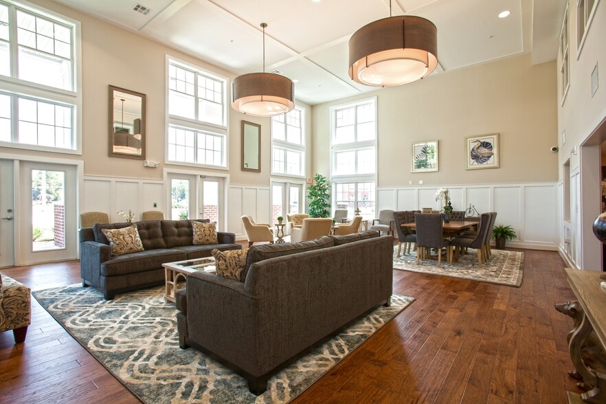 Building Photo - The Woodlands at Phoebus
