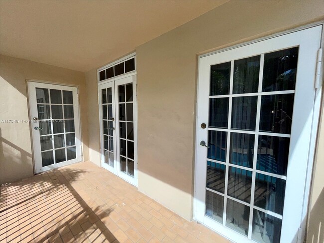 Building Photo - 1280 S Alhambra Cir