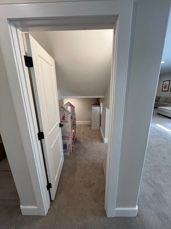 Building Photo - 129 S 700 E