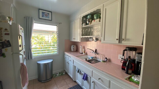 Kitchen - 8360 Blackburn Ave