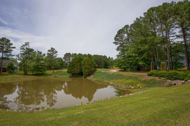 Building Photo - "Spacious 4-Bedroom Gem with 2.5 Baths at ...