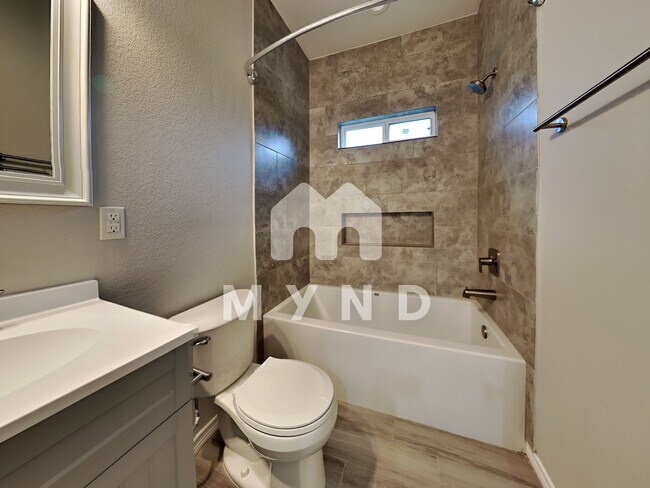 Building Photo - 14986 Bonham Ln