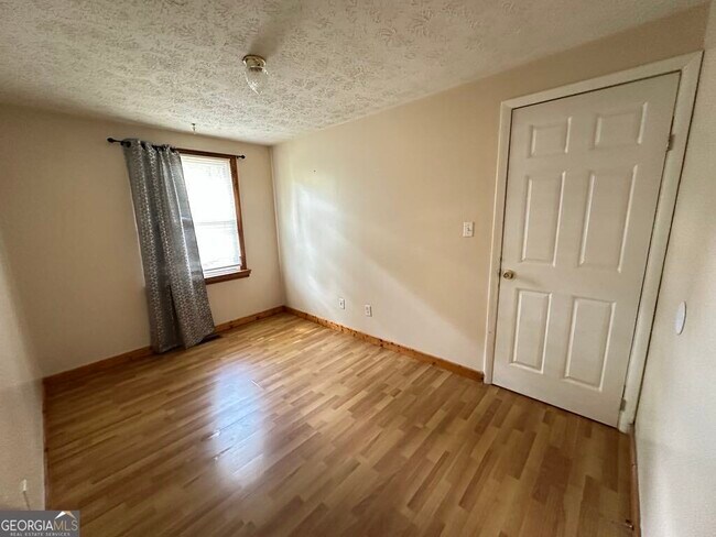 Building Photo - 7600 Suwannee Ct