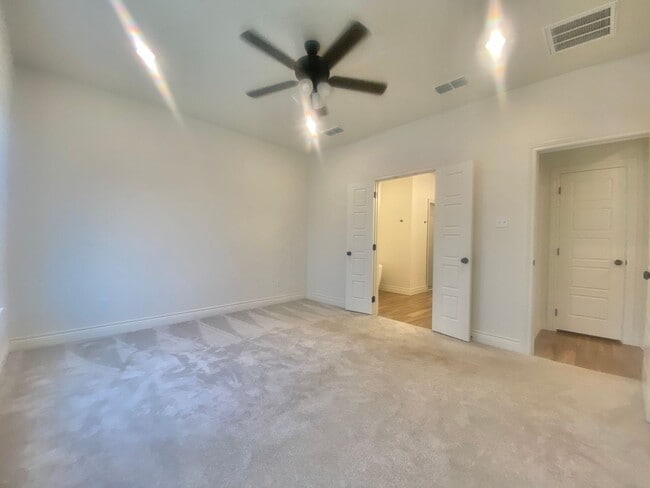 Building Photo - Now available in Cooper -Move in special -...